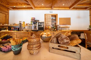 Daily buffet breakfast (EUR 20 per person)