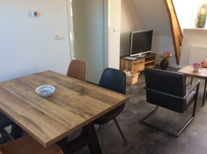 Dining - Apartment on the 1st floor, with private entrance for 4pers.and two bedrooms (Ouddorp)