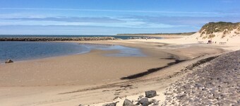 Apartment on the 1st floor, with private entrance for 4pers.and two bedrooms