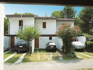 Villa, 2 Schlafzimmer, Balkon, Gartenblick | Parkplätze