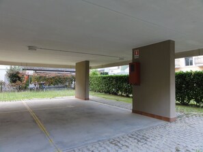 Apartment, 2 Schlafzimmer, Balkon | Parkplätze
