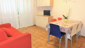อพาร์ทเมนท์, 2 ห้องนอน, ระเบียง | ห้องรับประทานอาหาร