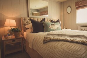 Double room with Private Bathroom | Strykjärn/strykbräda och gratis wi-fi