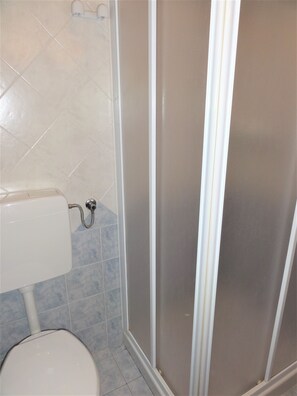 Villa, 3 Schlafzimmer, Balkon, Gartenblick | Dusche im Bad