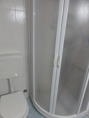Bathroom - Sea View Flat Near Piazzale Zenith (San Michele al Tagliamento)