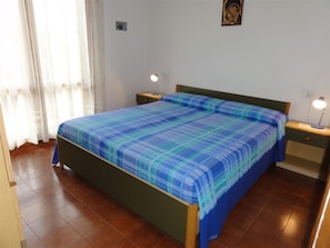 Appartement, 2 chambres, balcon, vue jardin
