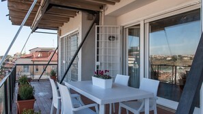 Exterior detail - Aurelia Montana Luxury Apartment (Rome)