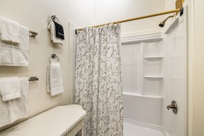Hair dryer, towels - Top Floor 🪸 Private Balcony 🪸 View of the Gulf (Cedar Key)