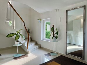 Interior - Modern oasis with panoramic view (Villach)