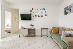 Living area - Wi-Fi 300MB | Barbecue | Beach Nearby #CANA20 (Florianópolis)