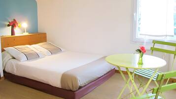 1 chambre, fer et planche à repasser, Wi-Fi, draps fournis