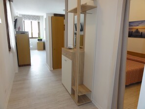 Apartamento, 1 habitación, balcón, vistas a la ciudad | 2 dormitorios