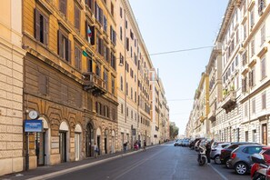 Front of property - Rental in Rome Turati Apartment (Rome)