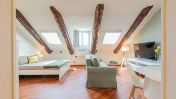 Studio | Iron/ironing board, free WiFi