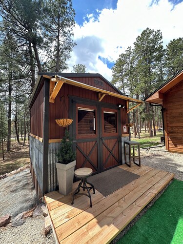 Quaint Cabin in Colorado Springs