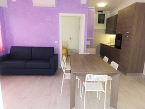 Apartment, 2 Schlafzimmer, Stadtblick | Esszimmer