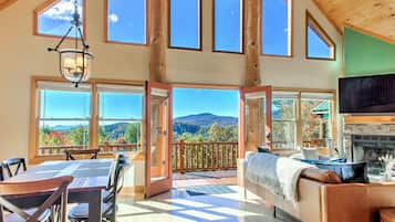 TV, fireplace, foosball, table tennis