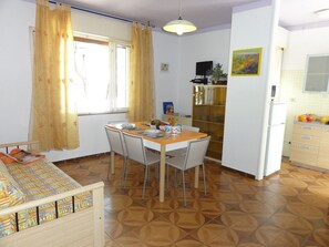 Dining room - Nice Flat About 200mt From the sea (San Michele al Tagliamento)