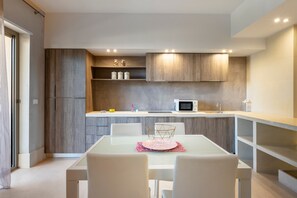 Dining - Apartment 'Biancomare Otranto - Apt 4' with Balcony, Wi-Fi and Air Conditioning (otranto)