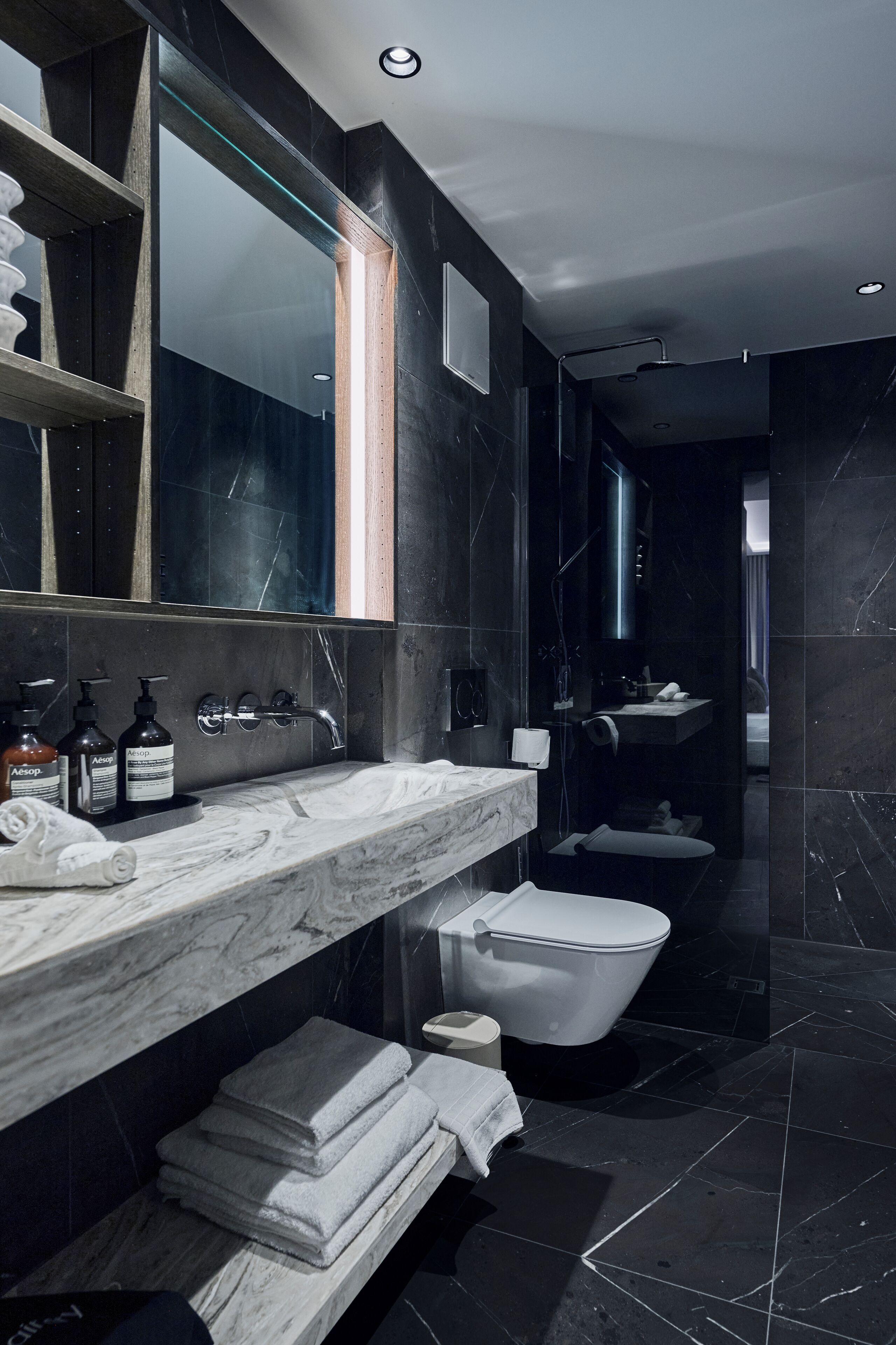 Classic - Apartment I, Balkon, Bergblick | Bad | Dusj, hårføner, håndklær og såpe