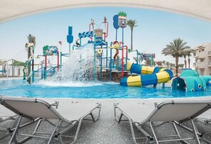 Outdoor pool - THE V Luxury Resort Sahl Hasheesh (Hurghada)