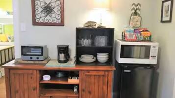 Microwave, dishwasher