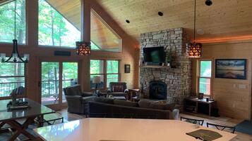 TV, fireplace, offices