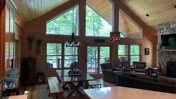 TV, fireplace, offices