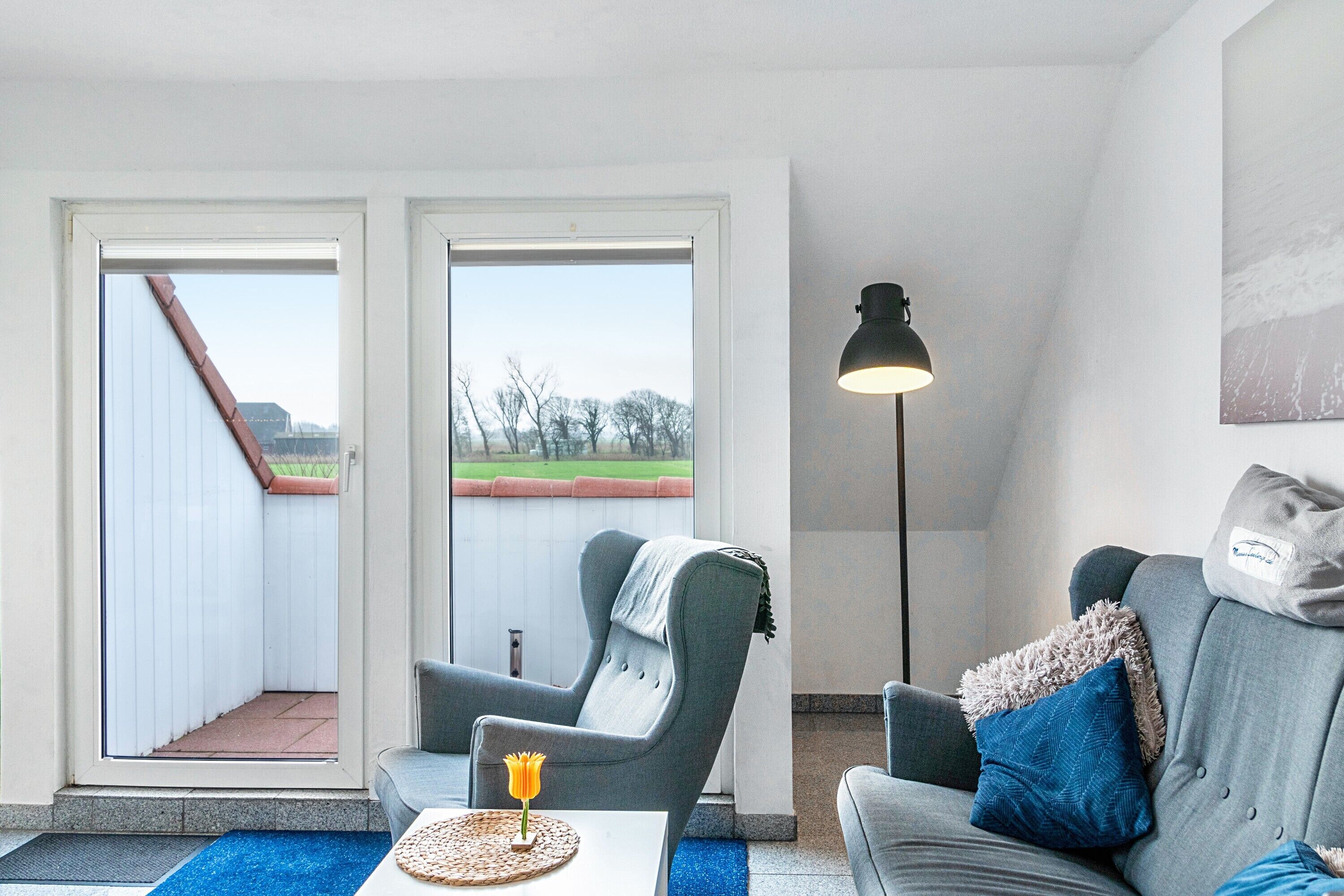 Fernseher, Tischtennisplatte, Stereoanlage