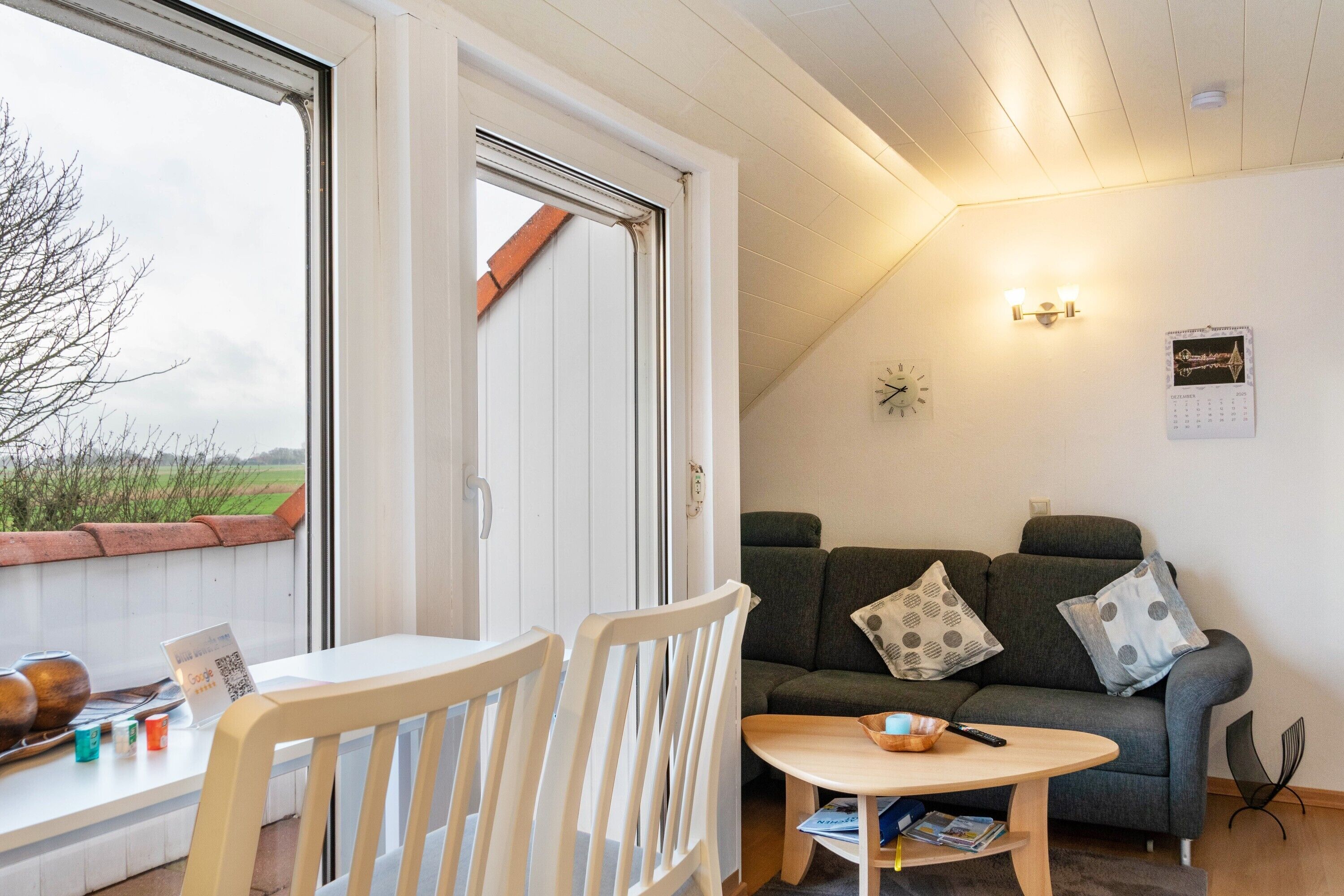 Fernseher, DVD-Player, Tischtennisplatte, Stereoanlage