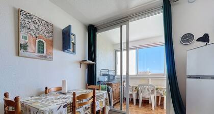 Bright apartment near beach