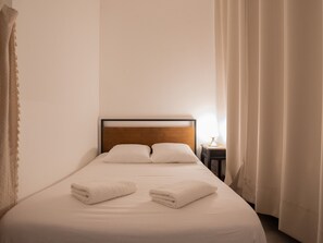 1 bedroom, iron/ironing board, WiFi, bed sheets - Quiet studio with garden near Part-Dieu (Villeurbanne)