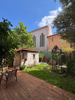 Terrace/patio - Quiet studio with garden near Part-Dieu (Villeurbanne)