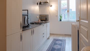 Fridge, microwave, coffee/tea maker