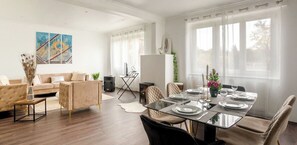 Dining - Bright apartment in Lingolsheim for 6 people (Lingolsheim)