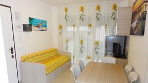Ảnh chưa phân loại, 4 trong số 20 ảnh, nút
