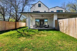 Exterior - Central Austin ~ Domain ~ Q2 Stadium ~ 3 Bed Ensui (Austin)