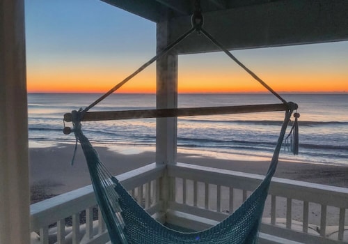 SPRING DEAL REDUCED PRICES - Beachfront - 180° Ocean Views - Ground Floor - Pool