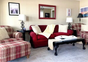 Smart-TV, DVD-Player, Bücher, Videothek