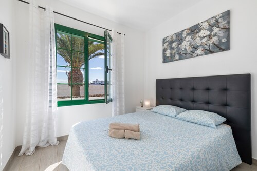 Vacation Apartment 'Real' with Private Terrace, Shared Garden and Wi-Fi