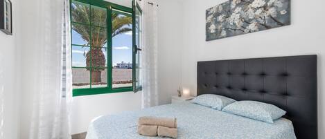 2 bedrooms, WiFi, bed sheets