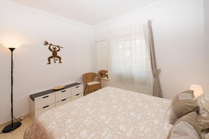 熨斗/熨衣板、WiFi、床单