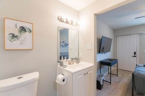 Shower, hair dryer - Cozy 1BR APT | Downtown Houston (Houston)