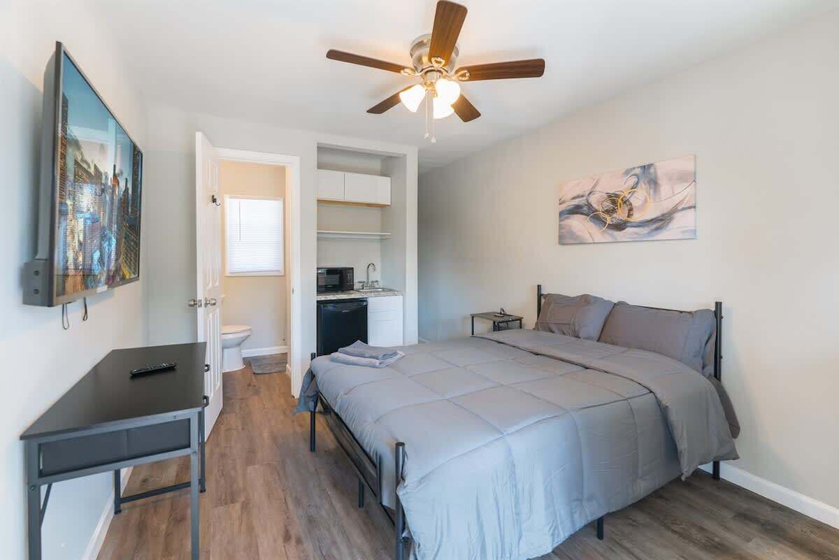 1 bedroom, WiFi, bed sheets