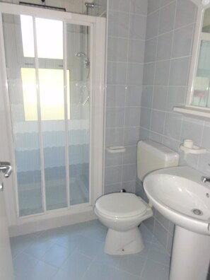 Vila, 2 kamar tidur, patio, pemandangan kebun | Kamar mandi