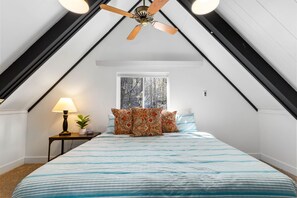 WiFi, bed sheets - Home on golf course pond. Hike. Swim. Golf! (Star Valley Ranch)