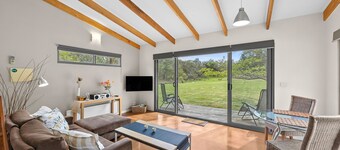 Tranquil Studio Retreat on the Great Ocean Road