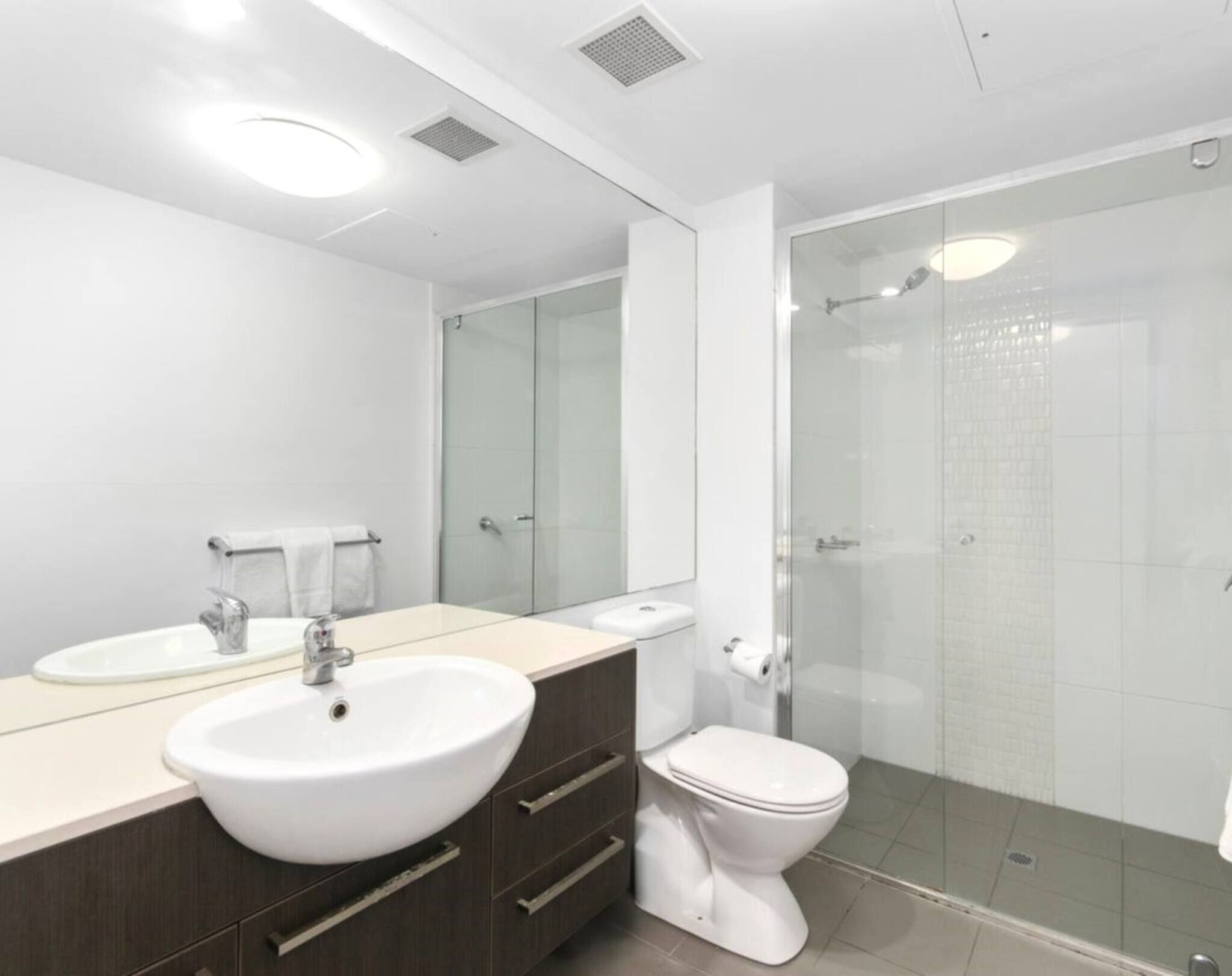 Appartement, 1 slaapkamer, toegankelijk voor mindervaliden, roken | Badkamer | Toiletpapier