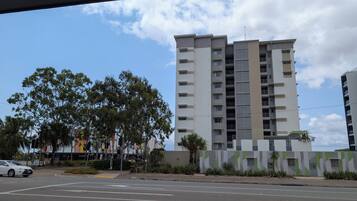 Apartment, 1 Bedroom, Accessible, Smoking | Exterior