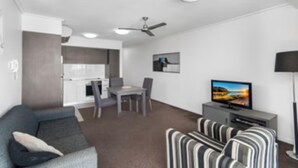 Apartment, 1 Schlafzimmer, barrierefrei, Raucher | Wohnzimmer